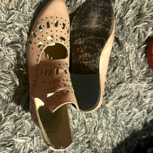 Ankle bootie Sbicca very comfortable 1 inch heel.